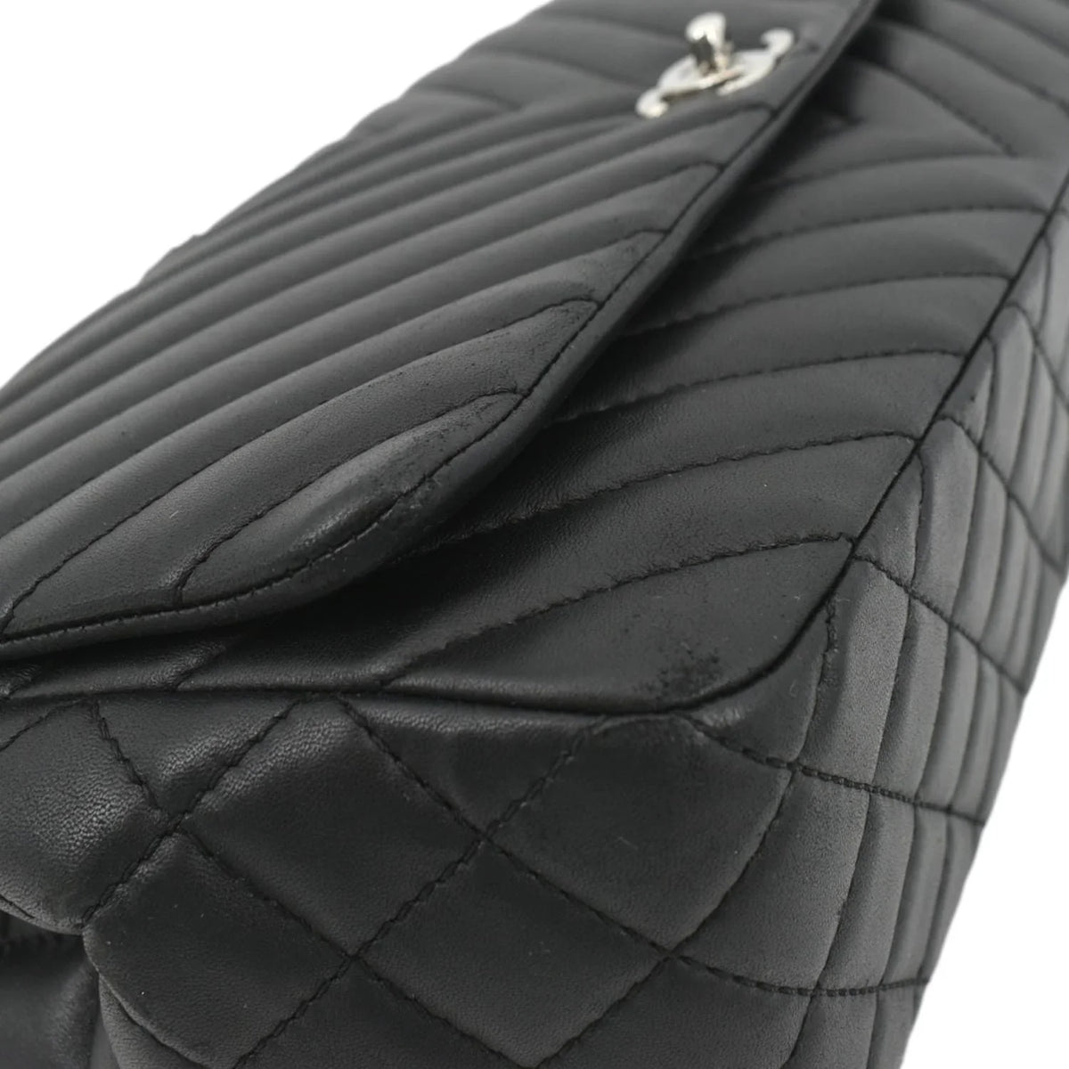 Pre-Owned CHANEL Surpique Chevron Medium Lambskin Leather Flap Crossbody Bag Midnight